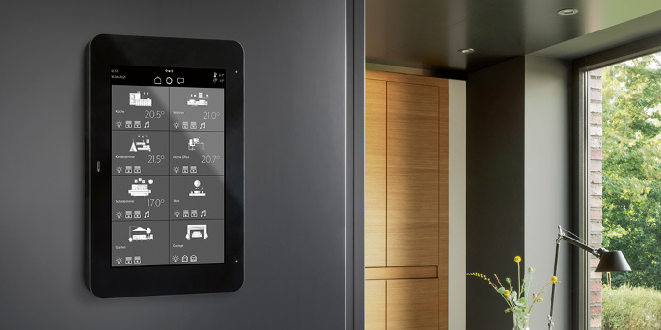 JUNG Smart Panel 8 bei Elektro Beck in Maxhütte-Haidhof